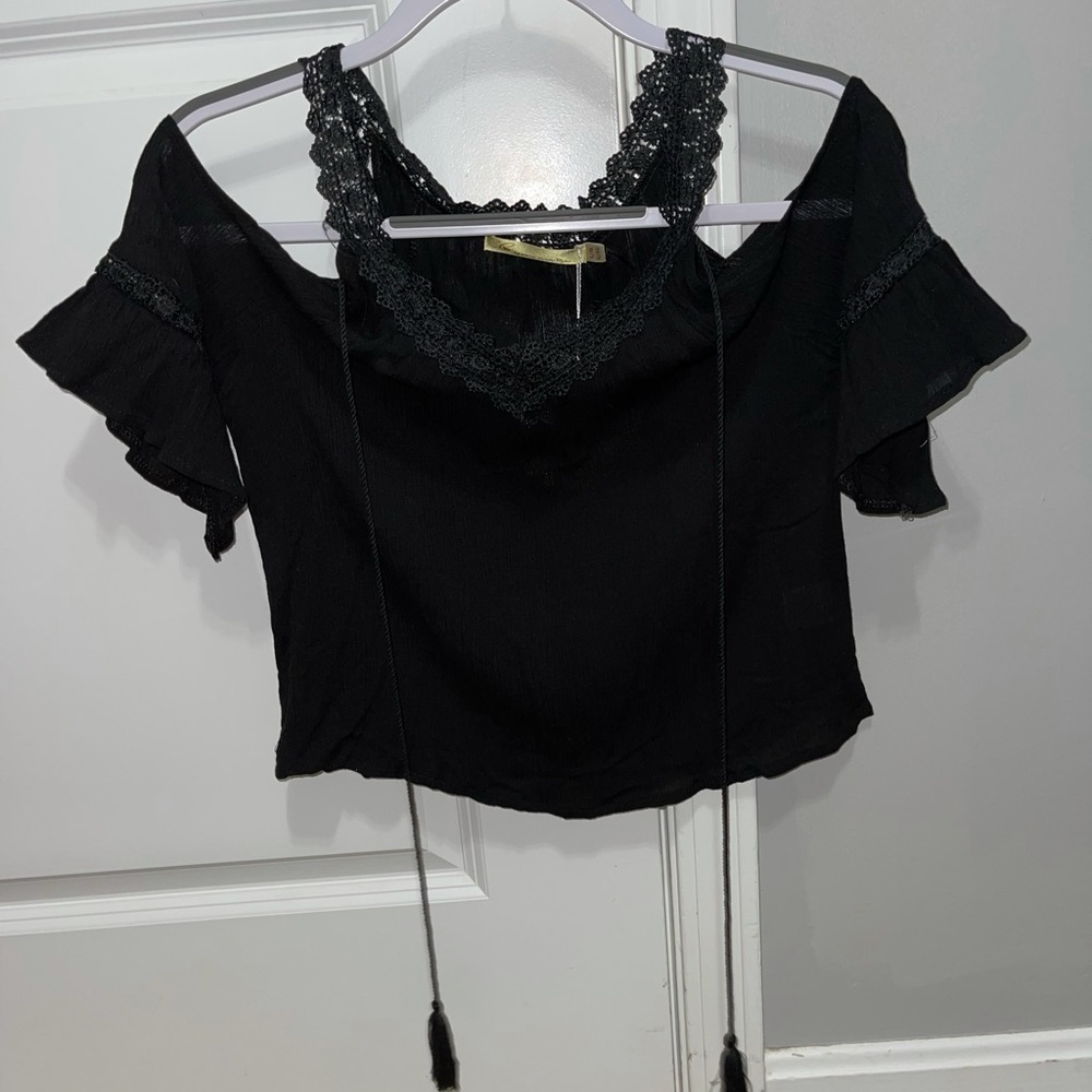 Black crop top